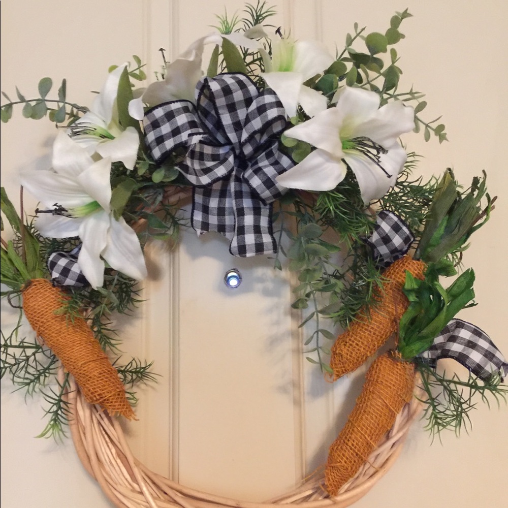Farmhouse Wreath with Carrots
